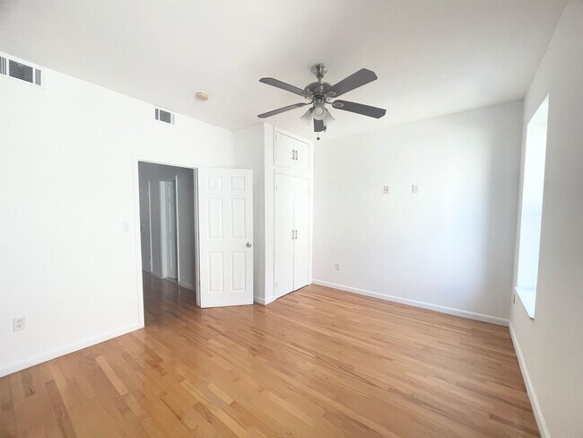 Building Photo - 163 Baldwin Ave