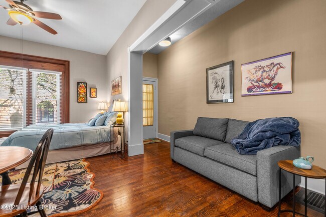 Building Photo - 1236 E Broadway