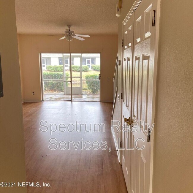 Building Photo - 12311 Kensington Lakes Dr