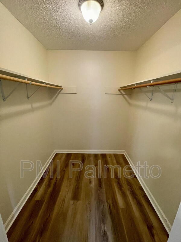 Building Photo - 61A Battery Walk Ct