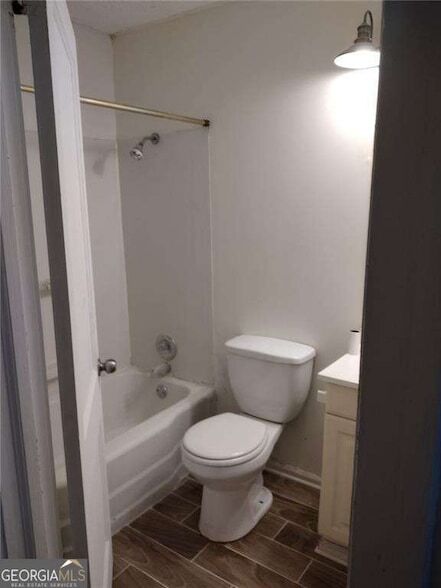 Building Photo - 131 Garrison Rd SE