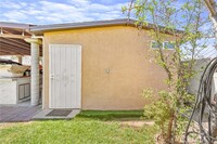 Building Photo - 9414 Linden Ave
