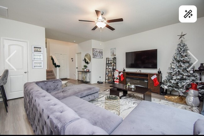 Building Photo - 305 Elm Patch Dr