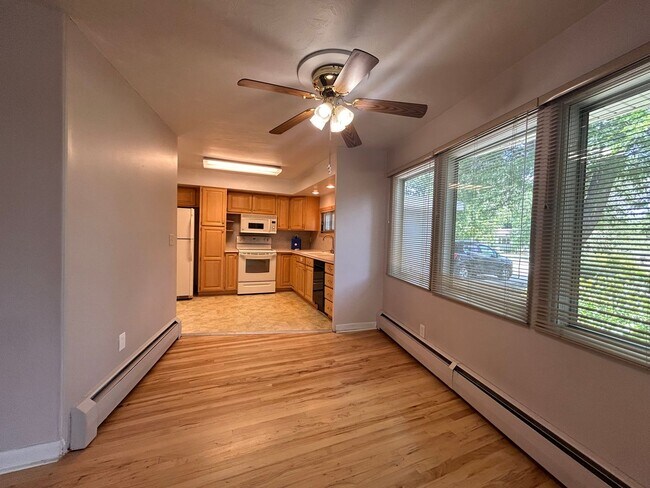 Building Photo - $0 DEPOSIT OPTION. 2 BEDROOM 1 BATH, XERISCAPED YARD CLOSE TO BELMAR, O'KANE PARK AND ST ANTHONY'S!