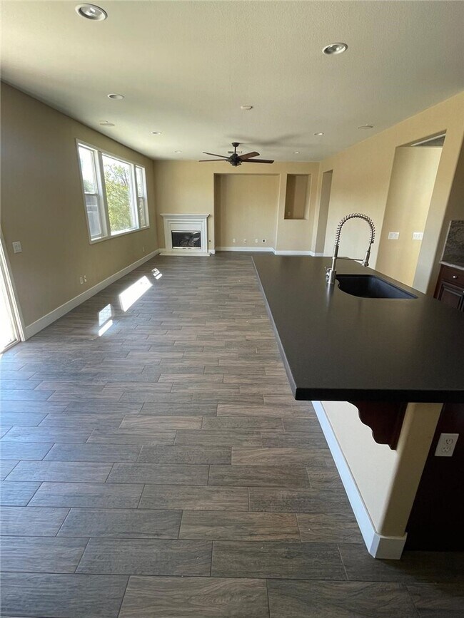 Building Photo - 32689 Cottonwood Rd