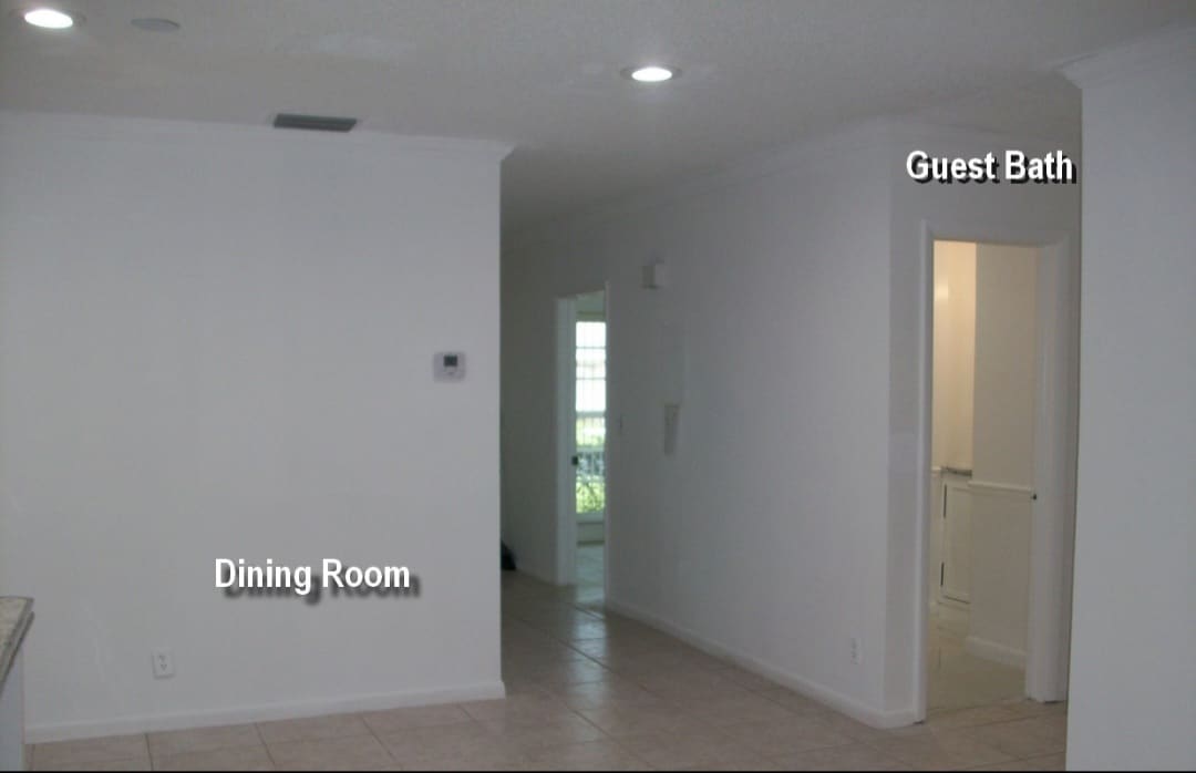 Building Photo - 8732 Bella Vista Dr
