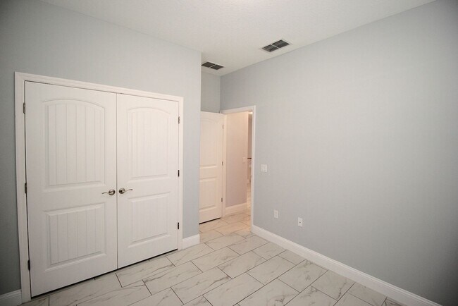 Building Photo - Luxury 4 Bed 2 Bath Townhome in Cypress Kn...