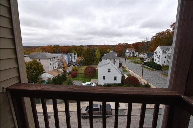 Building Photo - 818 Bernon St