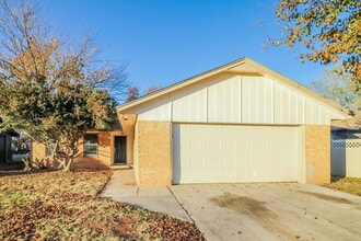 Building Photo - 10321 Koch Dr