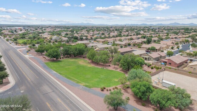 Building Photo - 12708 N Rodeo Land