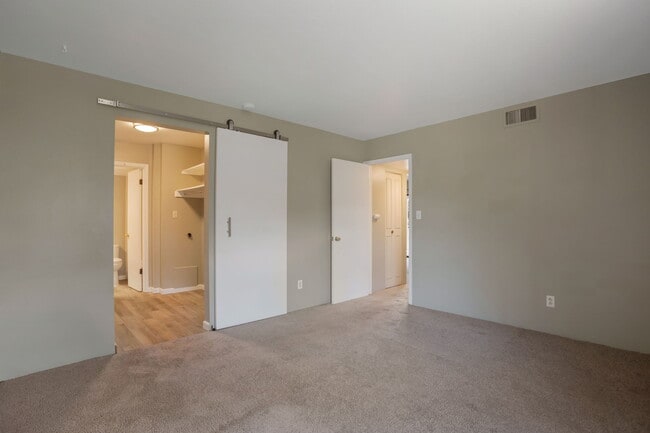 Building Photo - 2227 Canyon Blvd