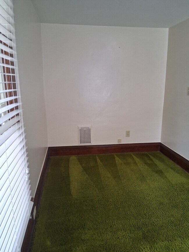 Building Photo - 322 Glenn Ave