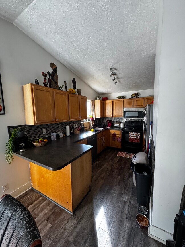 Building Photo - 963 Sagewood Ct