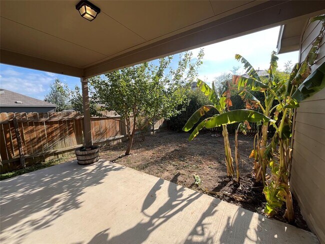 Building Photo - 6825 Colorado Bluffs Rd