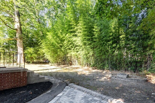 Building Photo - 6220 Debora Dr