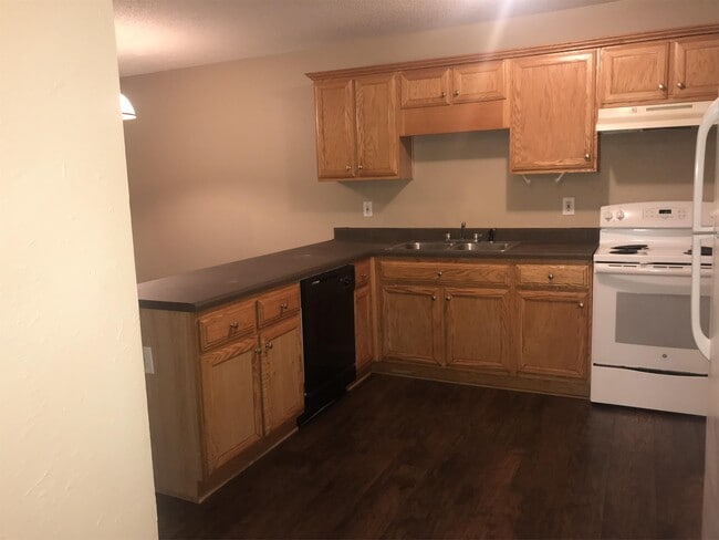 Building Photo - 6035 Creekerton Blvd