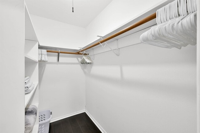 Building Photo - 223 Birchwood Dr