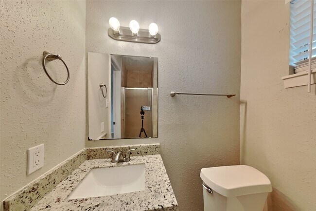 Building Photo - 3419 Shadowcrest Ln