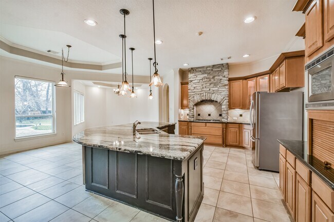 Building Photo - 2 Sagestone