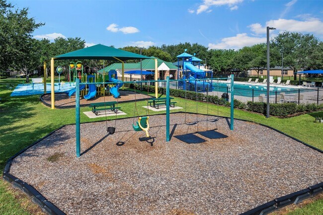 Building Photo - 2123 Enchanted Park Ln