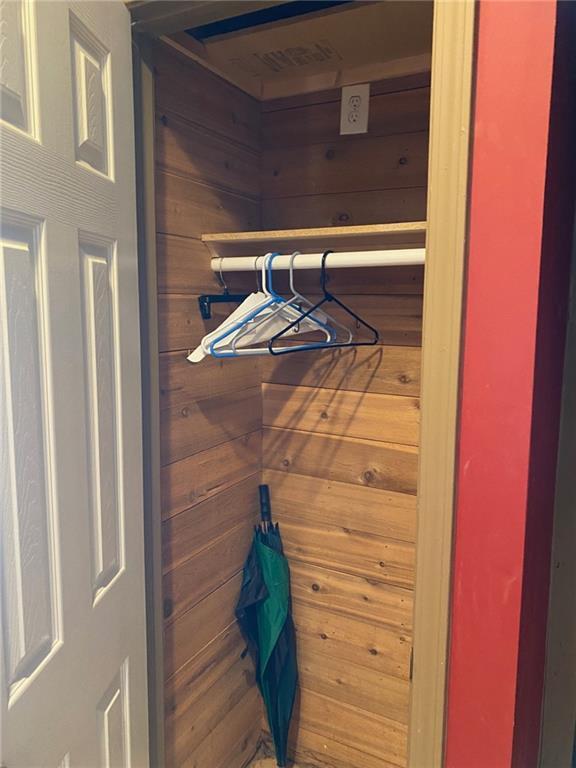 Building Photo - 1256 Chambers Rd