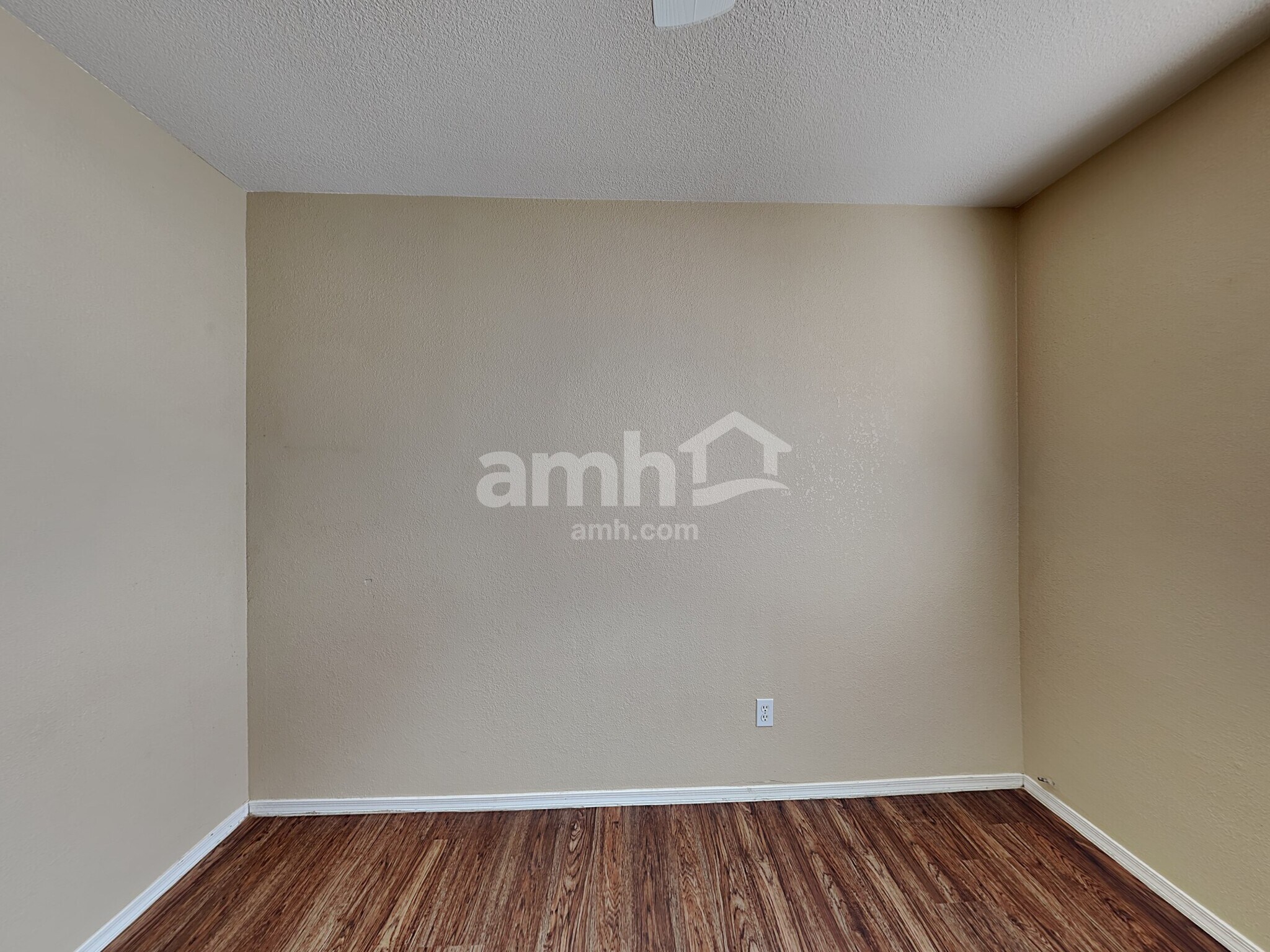 Building Photo - 7033 E Mitchell Flyer Rd