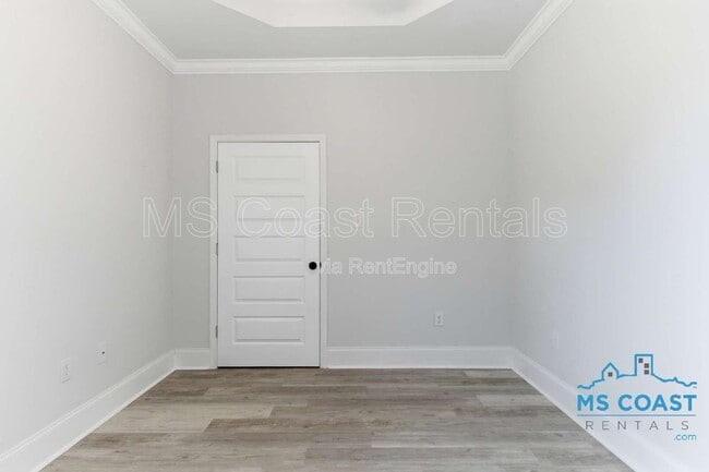 Building Photo - 15334 Oak Creek Cove