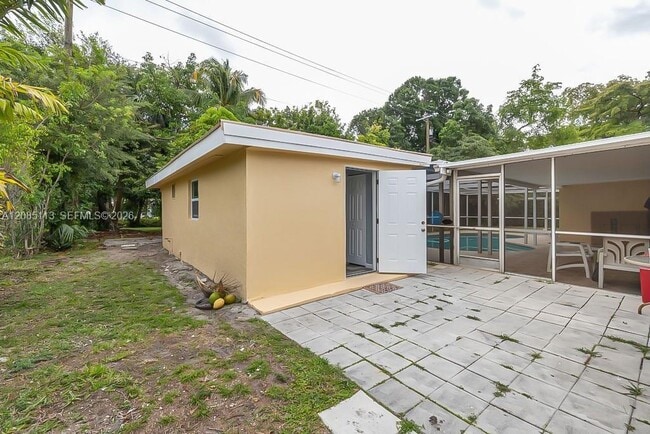 Building Photo - 890 NW 65th Ave