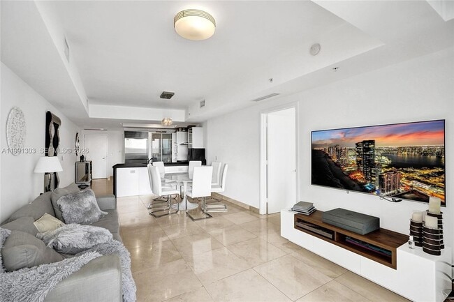 Building Photo - 18201 Collins Ave