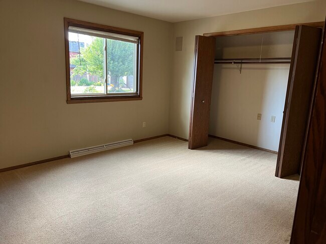 1st floor bedroom (BR 1) - 1224 E Longview Dr