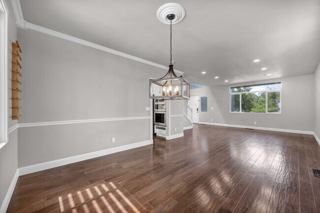 Building Photo - 4360 Great Falls Loop