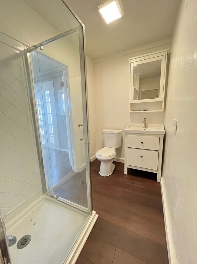 Building Photo - Quince St