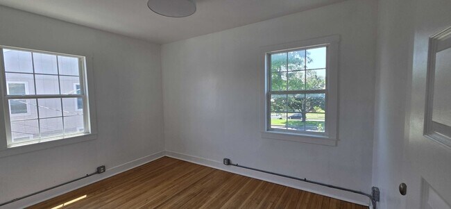 Building Photo - 808 E 300 S