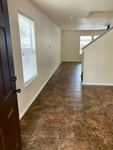 Building Photo - 14735 Bending Point