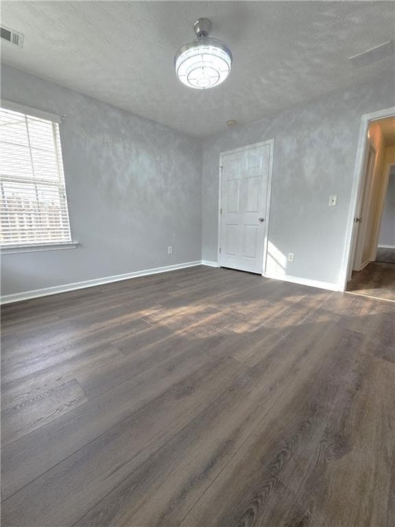 Building Photo - 4060 Crescent Walk Ln NE