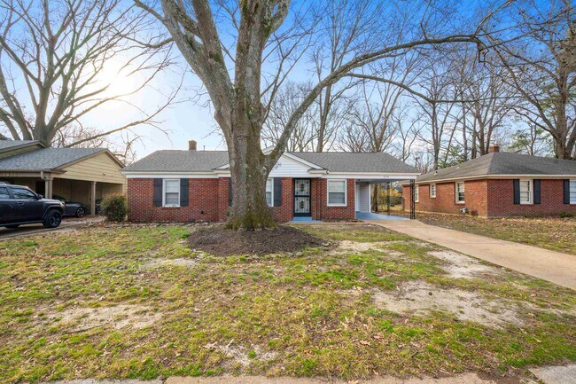 Building Photo - 1453 Colonial Rd