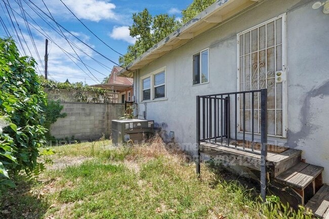 Building Photo - 2105 23rd St