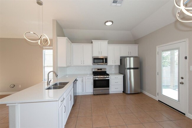Building Photo - 141 Kype Cove