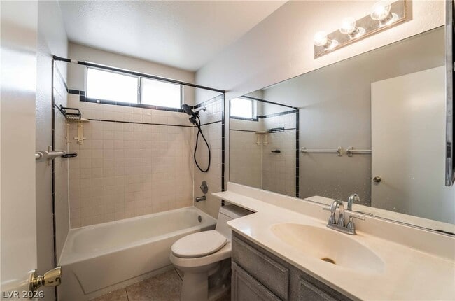 Building Photo - 8705 Isola Dr