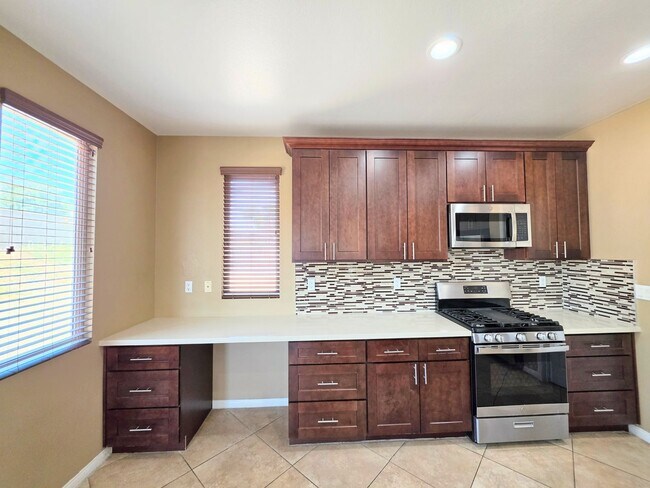 Building Photo - 30040 Cheveley Park St