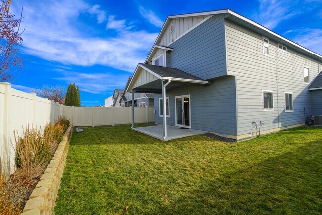 Building Photo - 4272 W Peak Cloud Dr