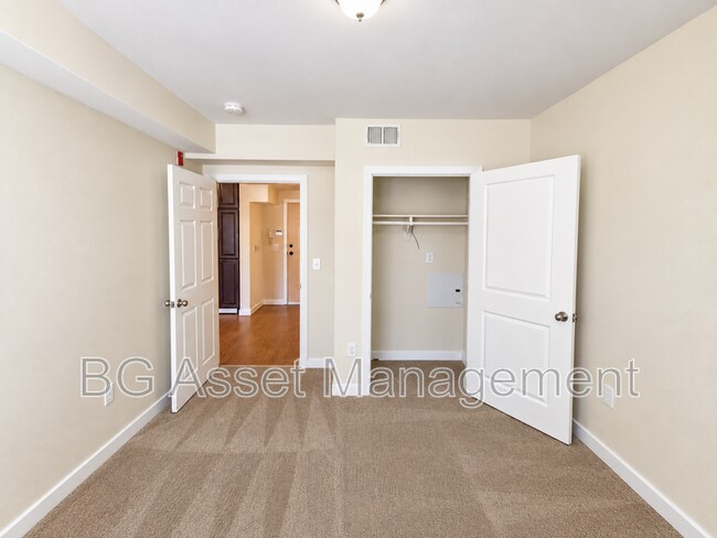 Building Photo - 1459 MacArthur Blvd