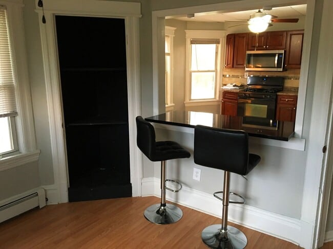 Building Photo - 30 E Gouverneur Ave