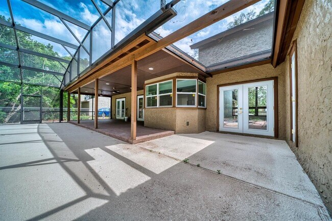 Building Photo - 1542 Sugarwood Cir