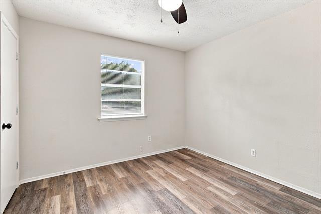 Building Photo - 1833 Pelican Dr N