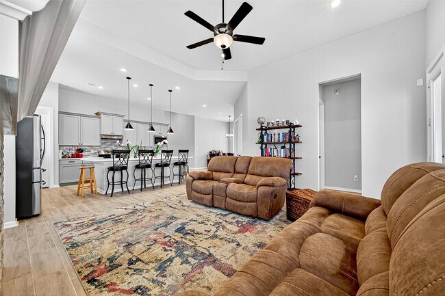 Building Photo - 6034 Painted Plains Ln