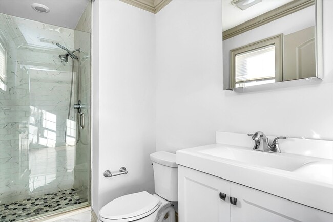 Building Photo - 2601 Washington St