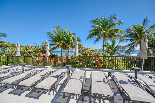 Building Photo - 1985 S Ocean Dr