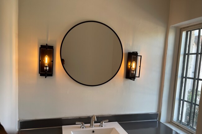 Building Photo - 6301 Alexander Dr