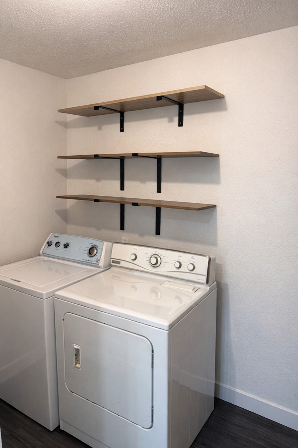 Building Photo - 4300 NE Sunset Blvd